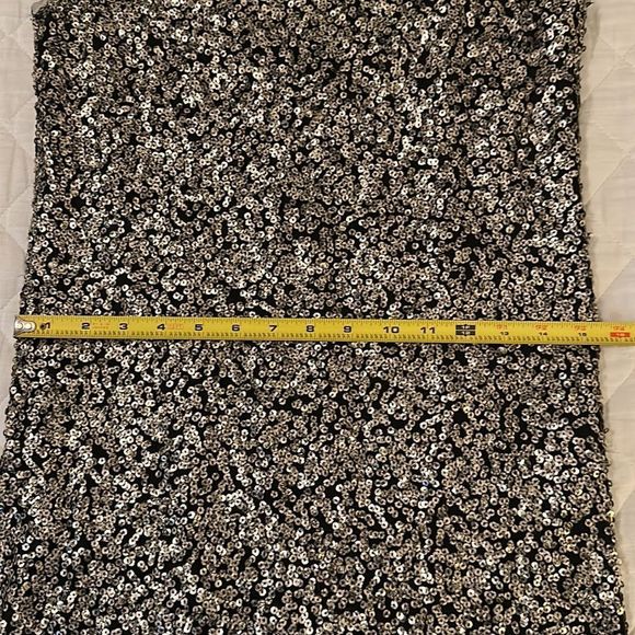 NWOT THML Scoop Back Lined Sequin Shift Dress Size M - Picture 7 of 16